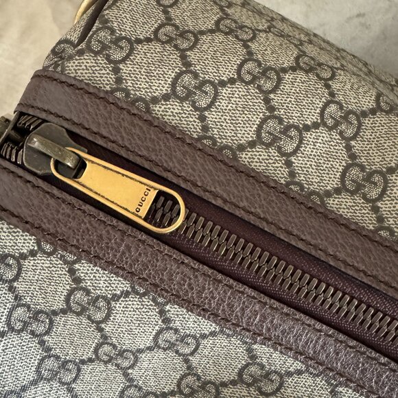 Gucci medium Savoy duffle bag - Picture 5 of 8